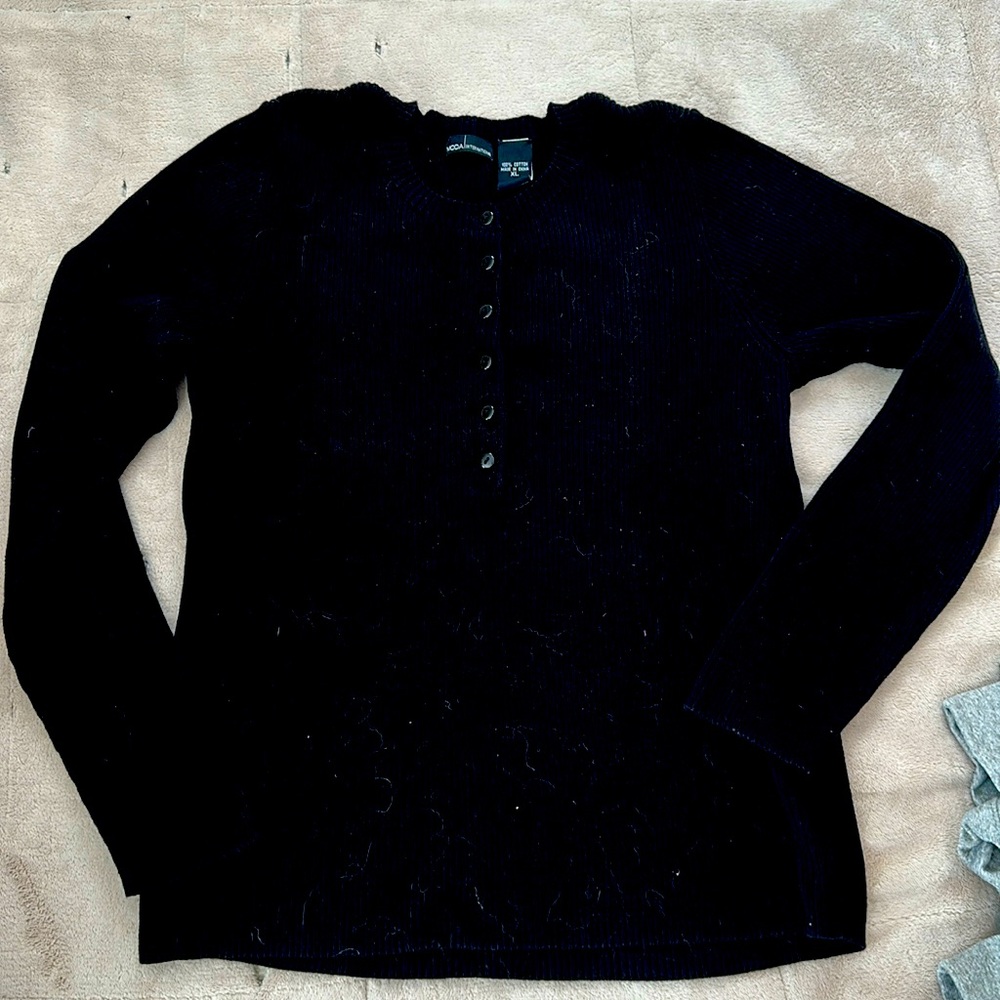 Black sweater XL
